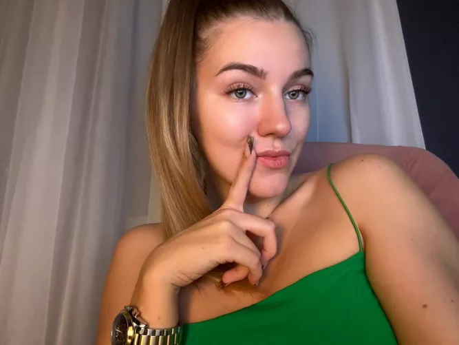 i will put my finger in your mouth by strungdelorme