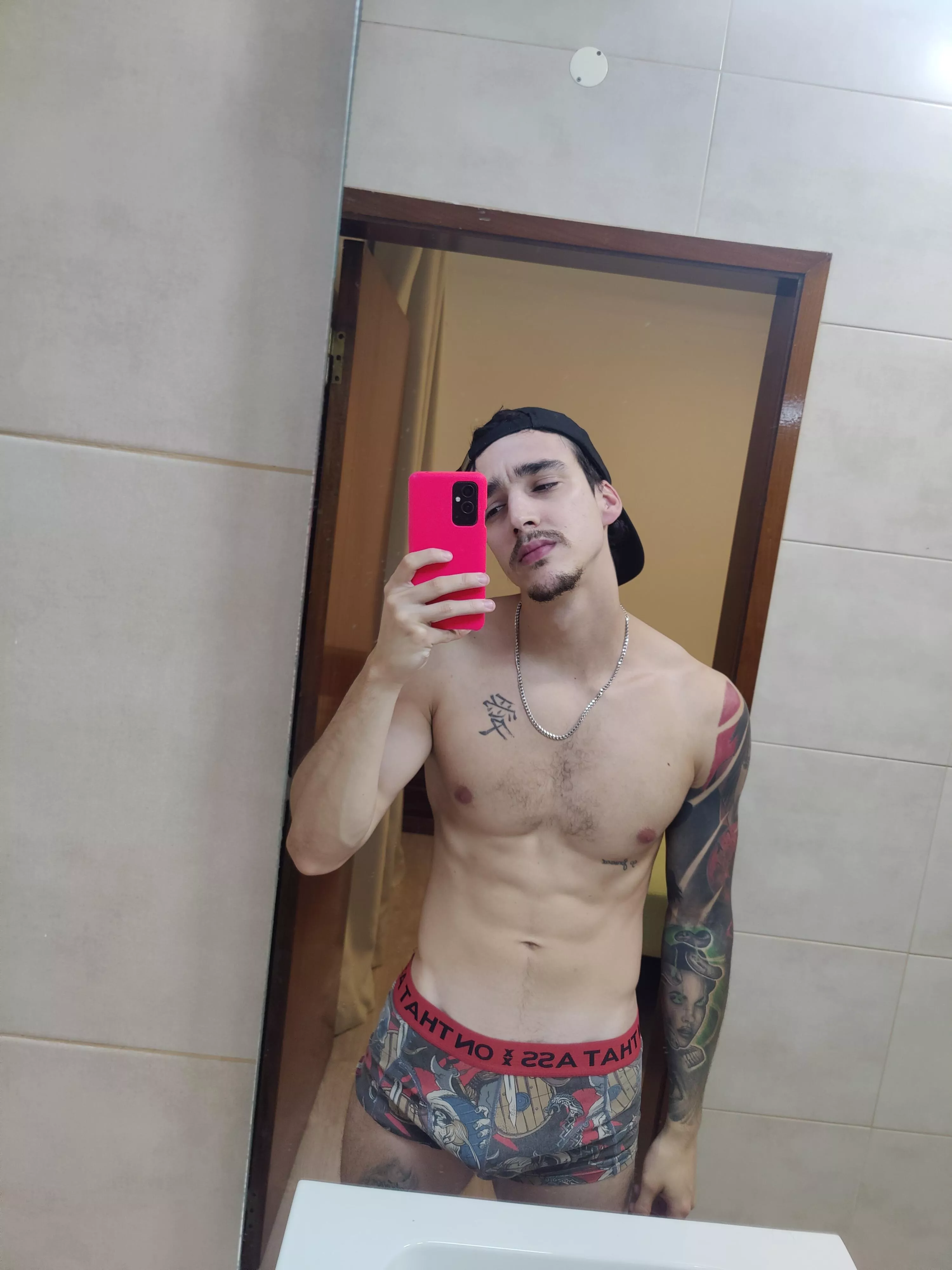 My hair is a mess posted by Joshu11