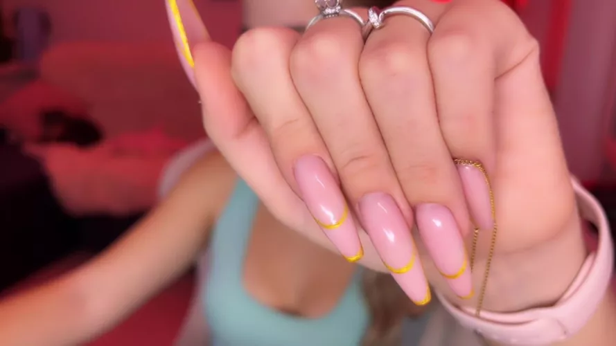 My nails are magnificent by Alice_Natty