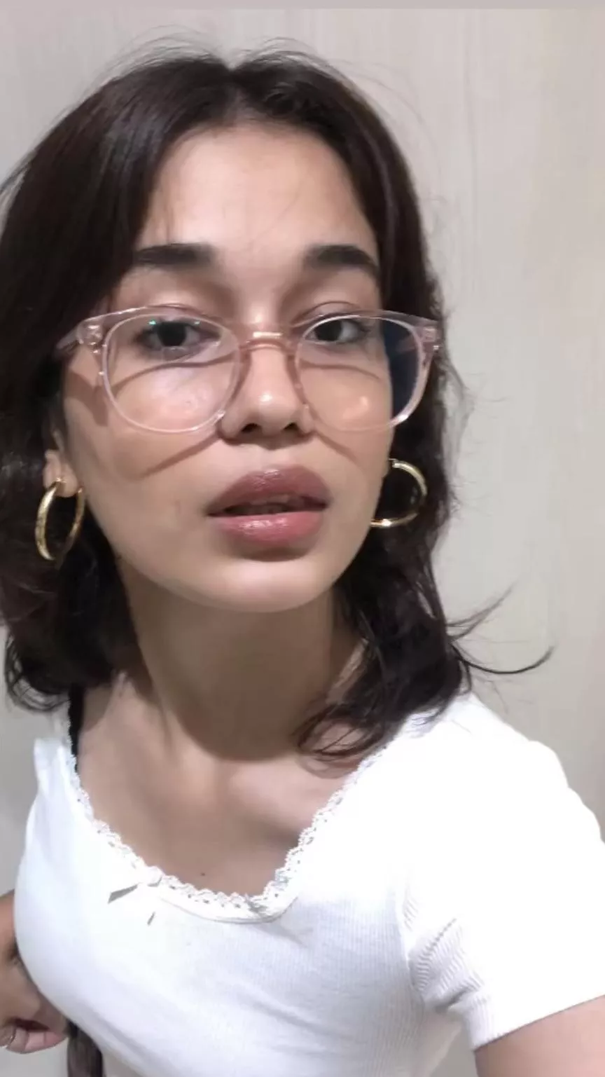 need a MILF to control and take advantage of me tbh 🤔🤔 posted by SharpMine8553