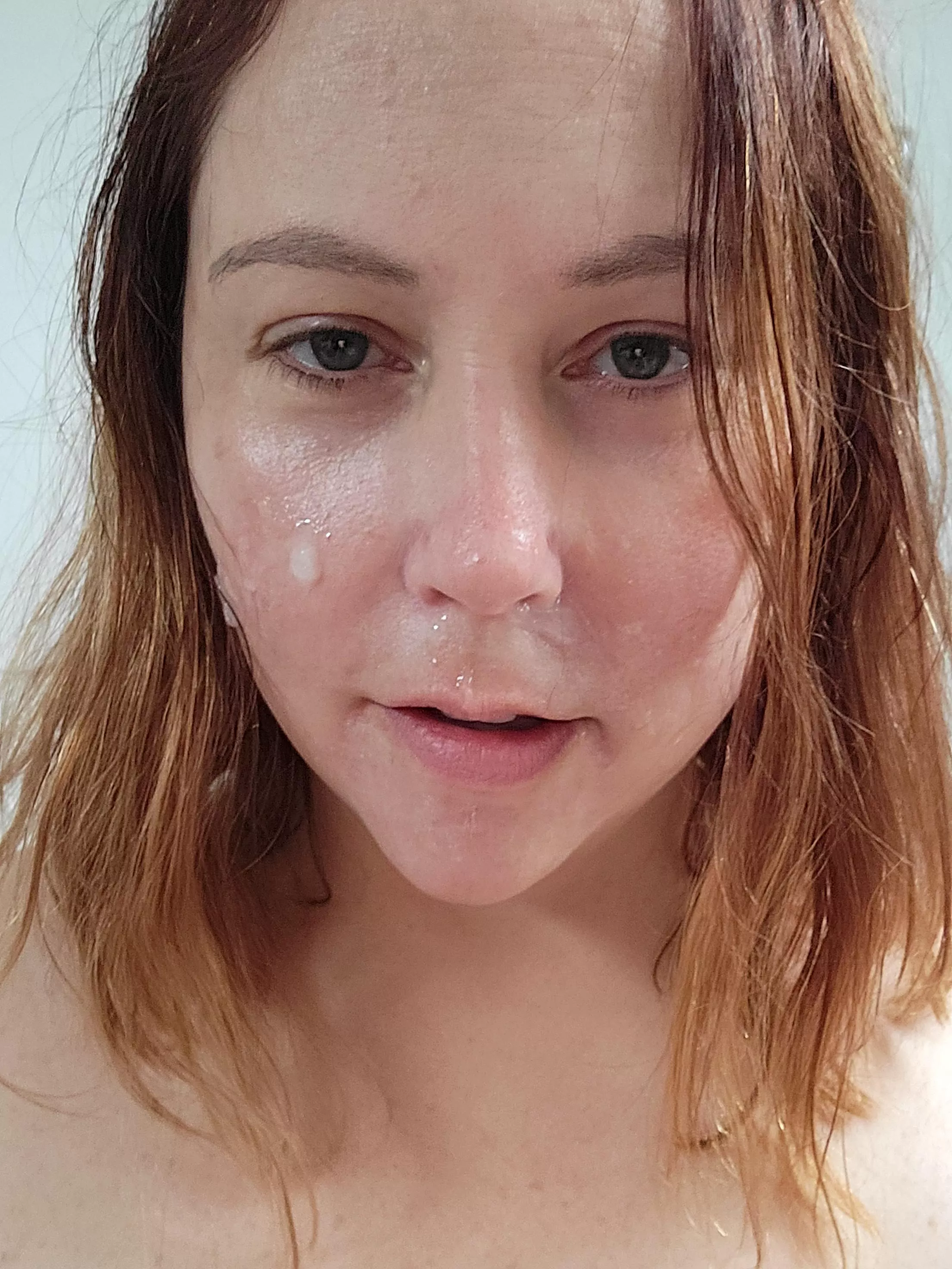 No makeup, just cum on my face posted by mellymac123