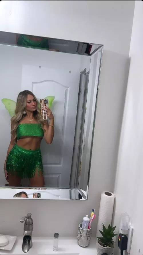 Tinker Bell by olive_oil_twist