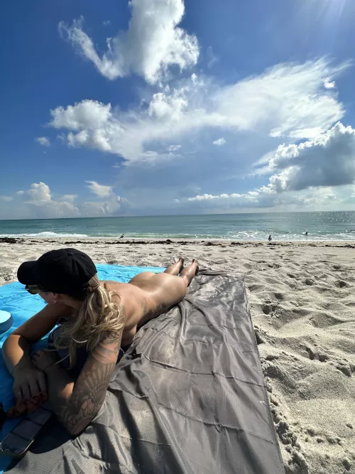 Waiting for the next Hung to stop by.. by yourkinkywife