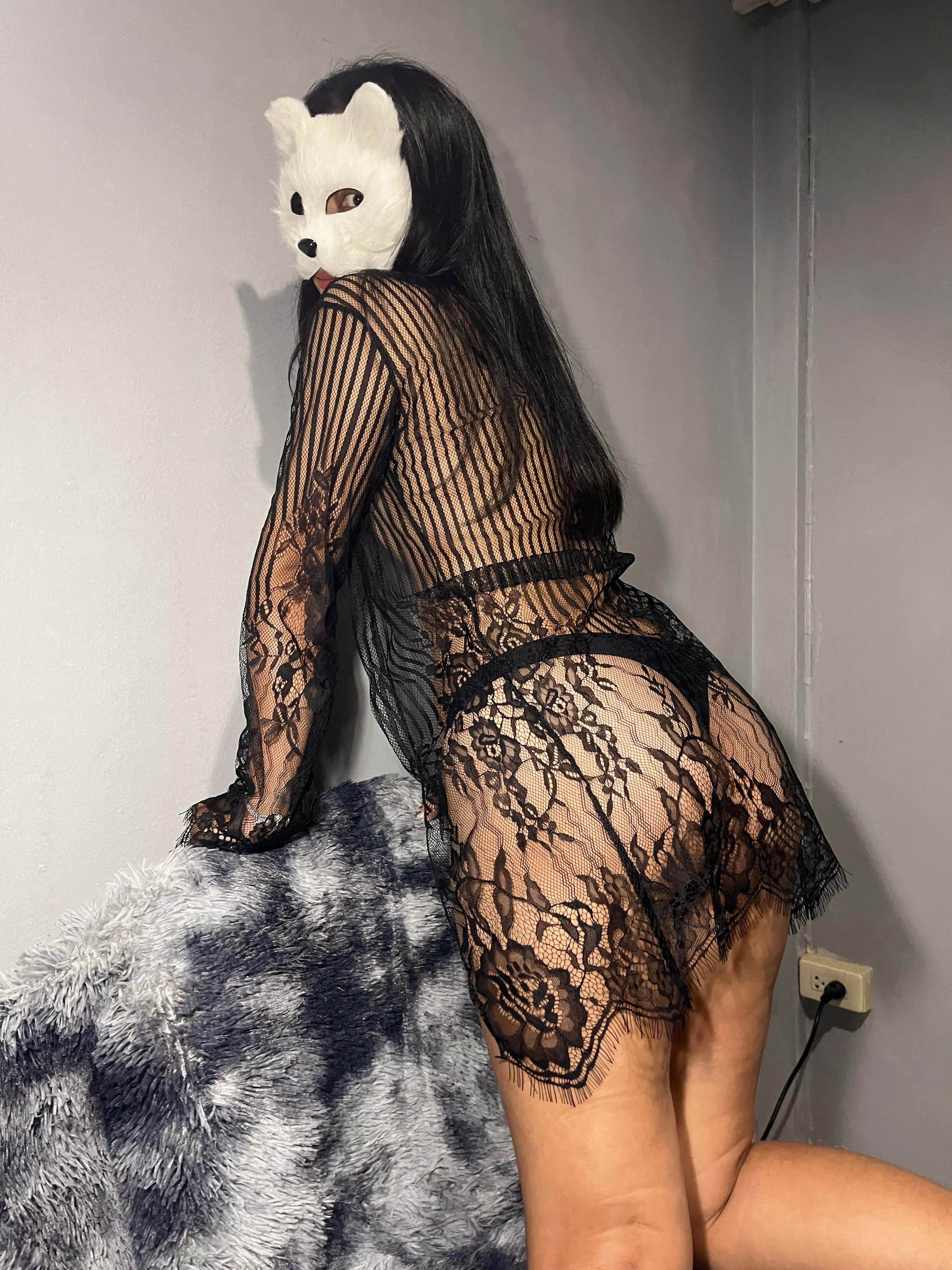 Would any older men on here eat me out? posted by JustDolly_world