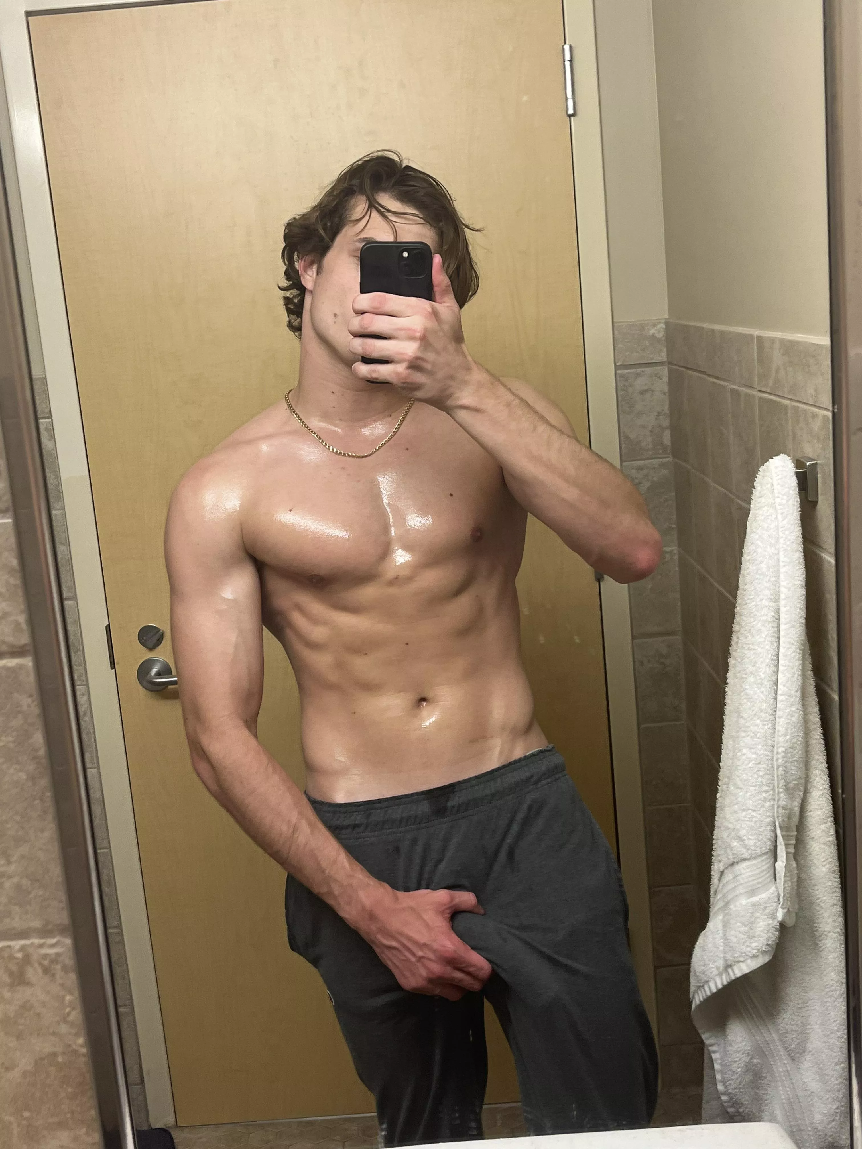 Would you be able to keep your eyes off it? posted by Weekly_Ad8725