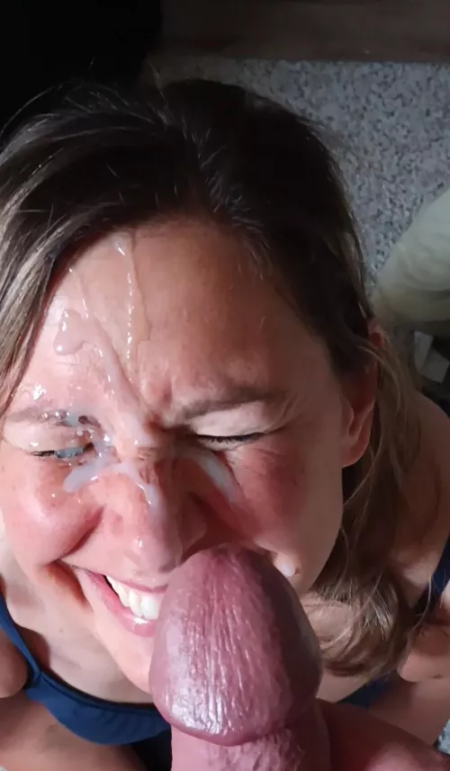 Another facial for me. He keeps me very happy. by feetonthefarm