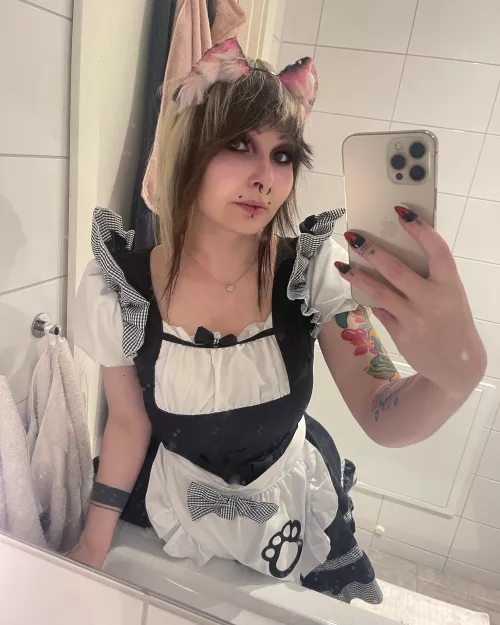 Cat maid by LilObama-san