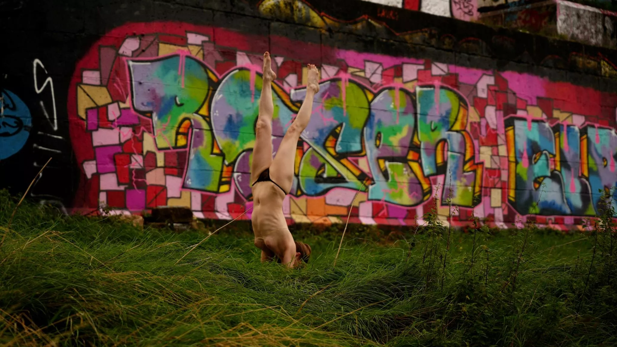 Handstand Pose 💥💪🤩 posted by Elke_Nakedyoga