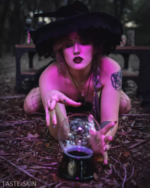 Happy Halloween 🔮 by changingalaxies