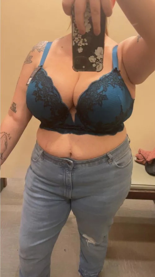 Help my breasts burst out for you by Ladytrilia