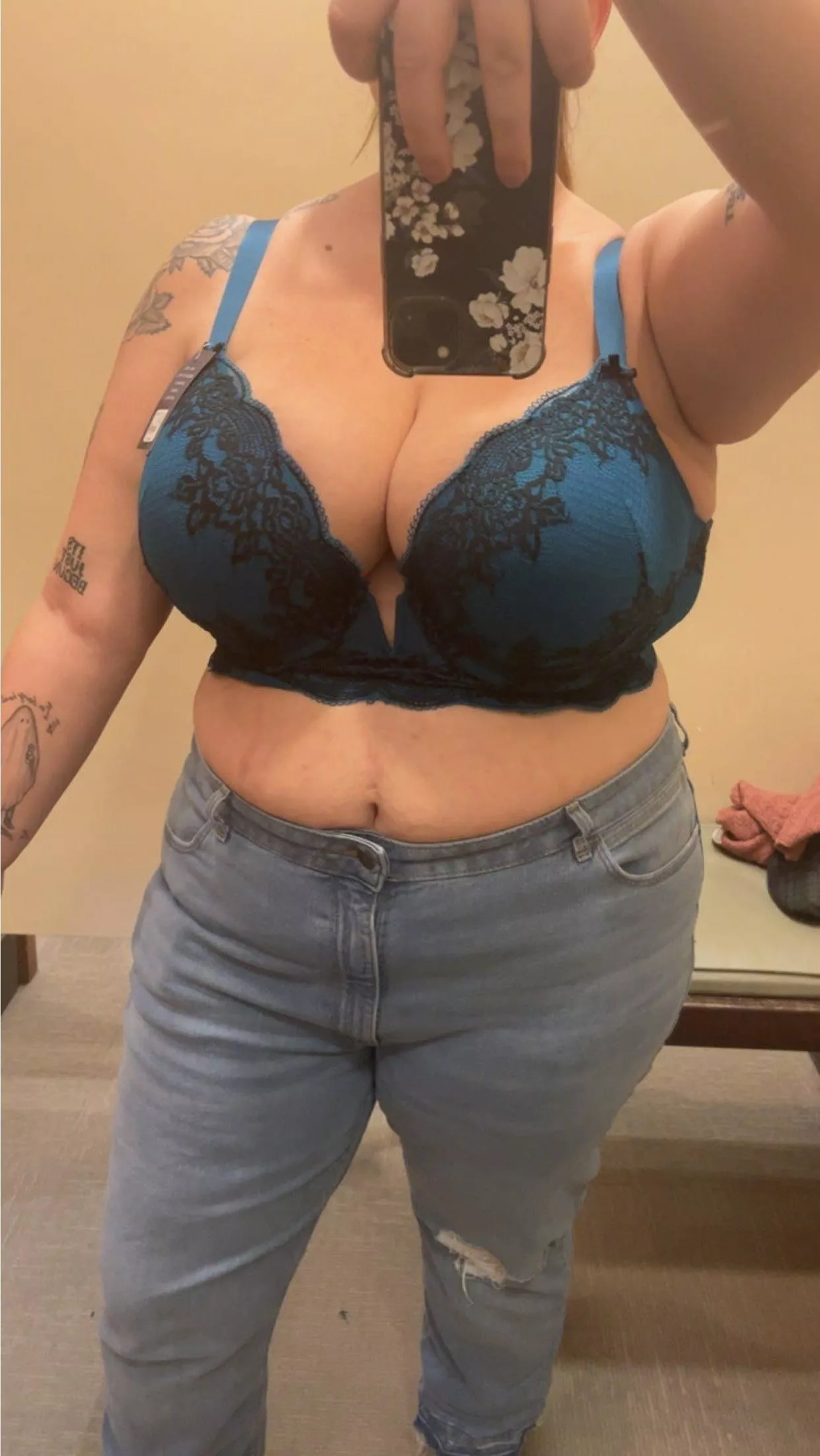 Help my breasts burst out for you posted by Ladytrilia