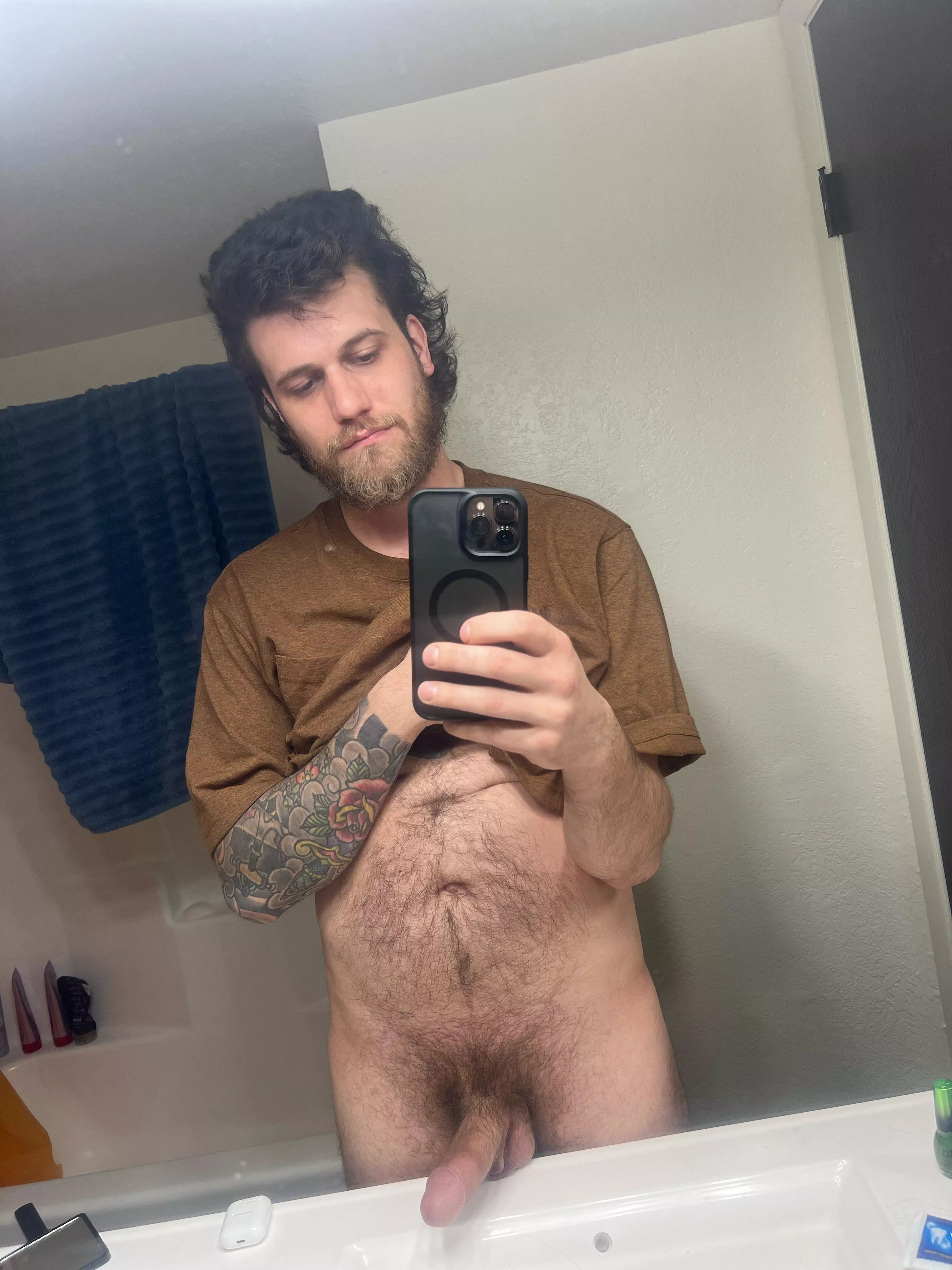 I need someone to bend over this sink posted by metalndss