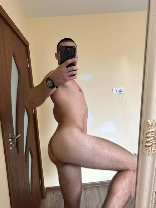 I tried to do something sexy here, I know I failed but still not missing on sharing, haha by ReliableVampire