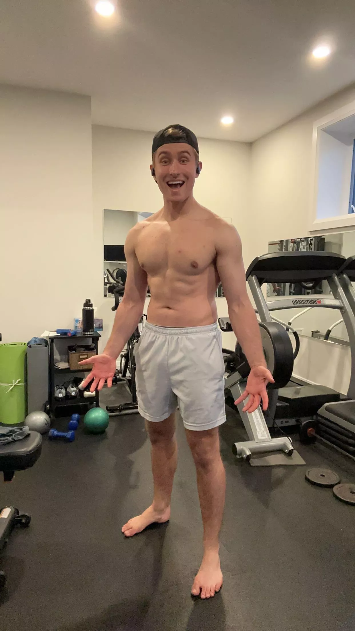 If you saw me at the gym could you not stare? posted by Thegodfatherpartr