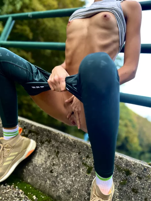 I’ll just say “fuck me right here on the spot” by skinny_slutty_teen