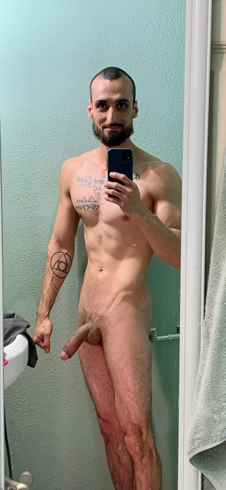 its ti[m]e to bulk up, say by to this lean physique , posted by Additional_Example93