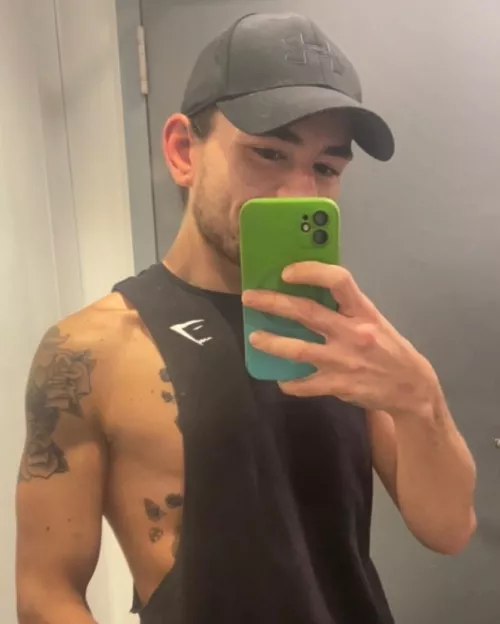 It’s WoW for me 🤓 by jorrdddo