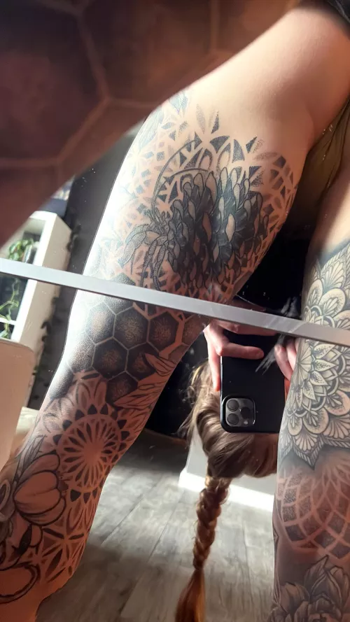 Mirror, mirror... by anneamor