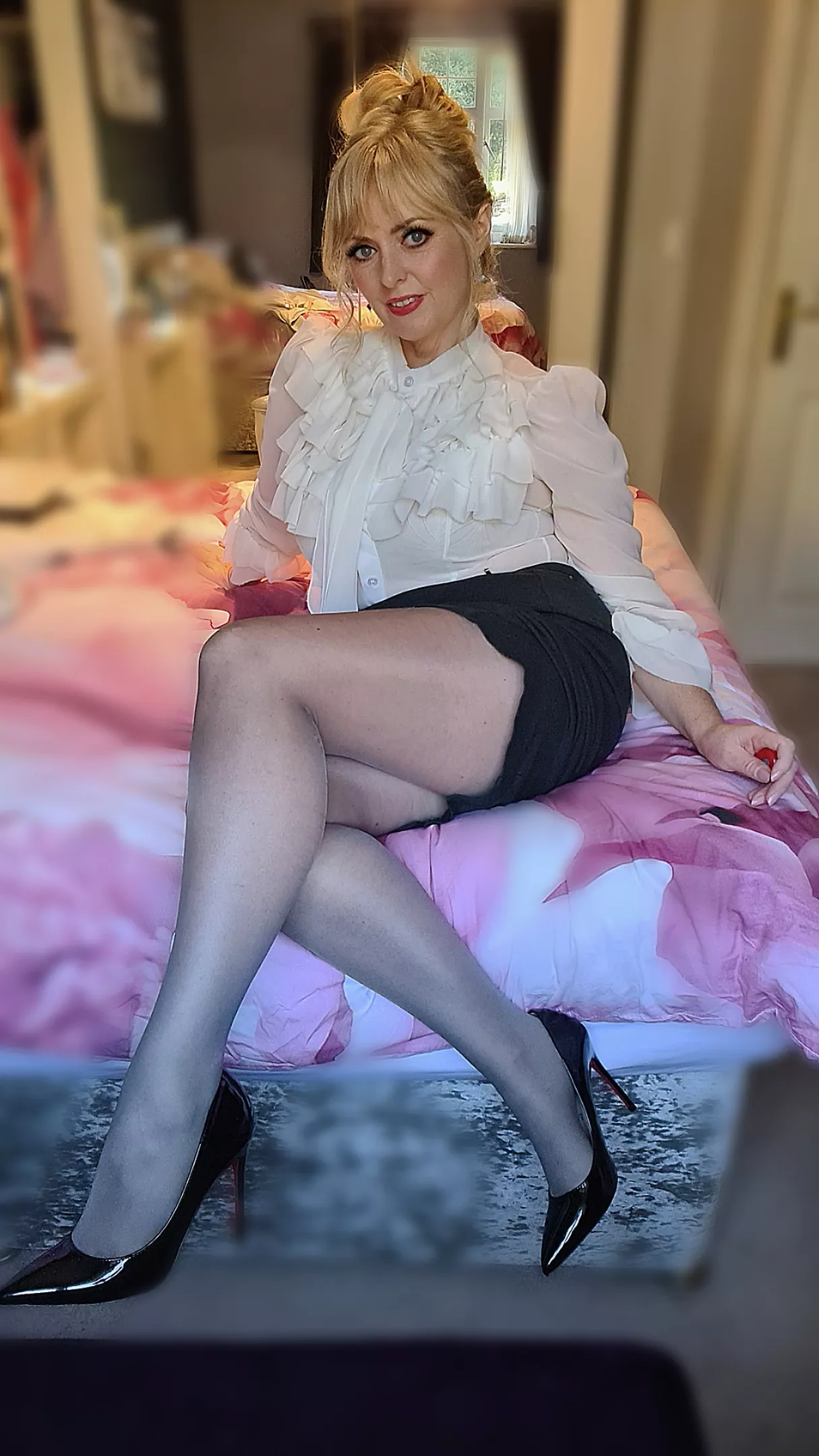 Pity we don't work together... posted by Pandoras_Pantyhose