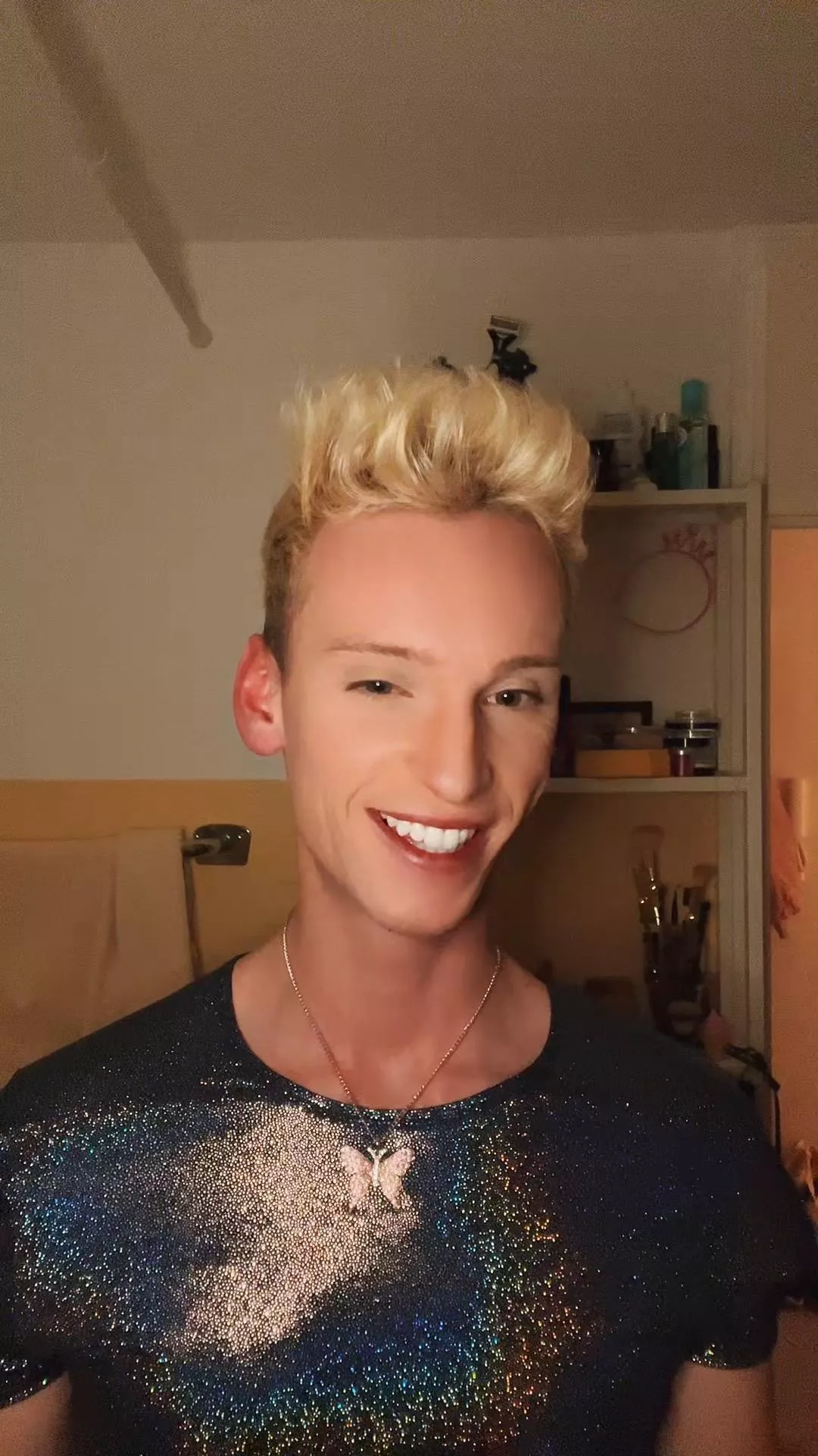 Prolly the most cheeky smile you'll ever see today posted by scentedDeadeye