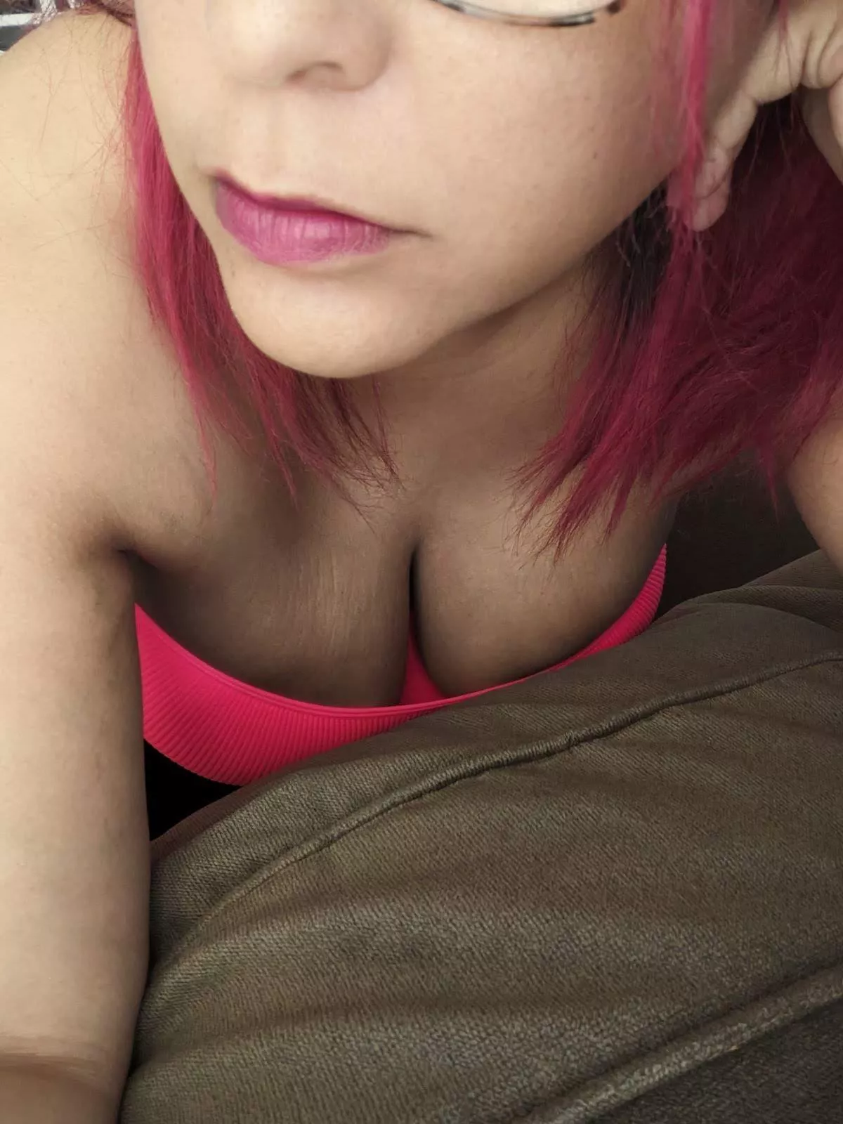 Run your fingers on my lips posted by AutomatedSausage