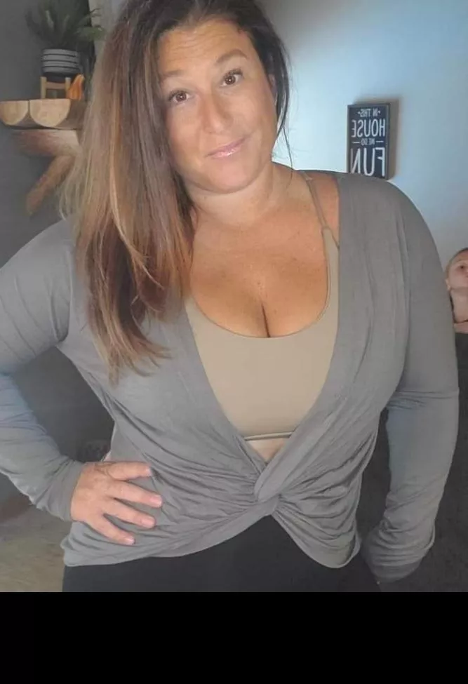 Send me some titties and I will surely send you mine! posted by Sweetlikehankpoteet