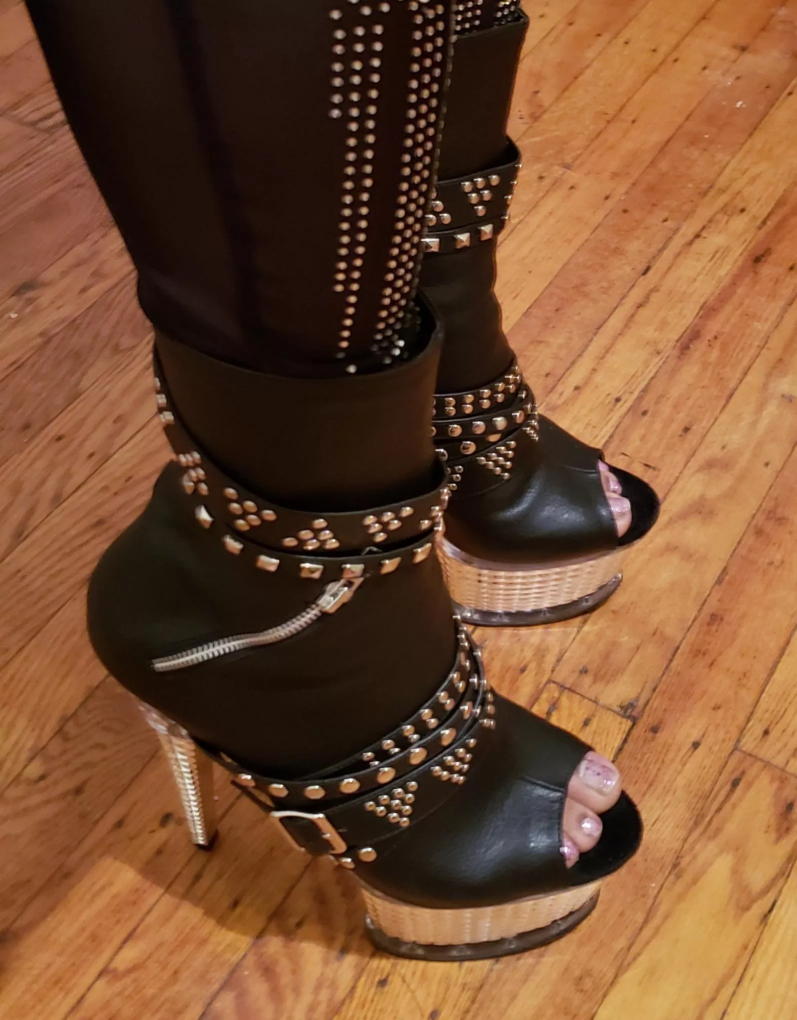 Stripper life posted by BiscottiIntrepid7252