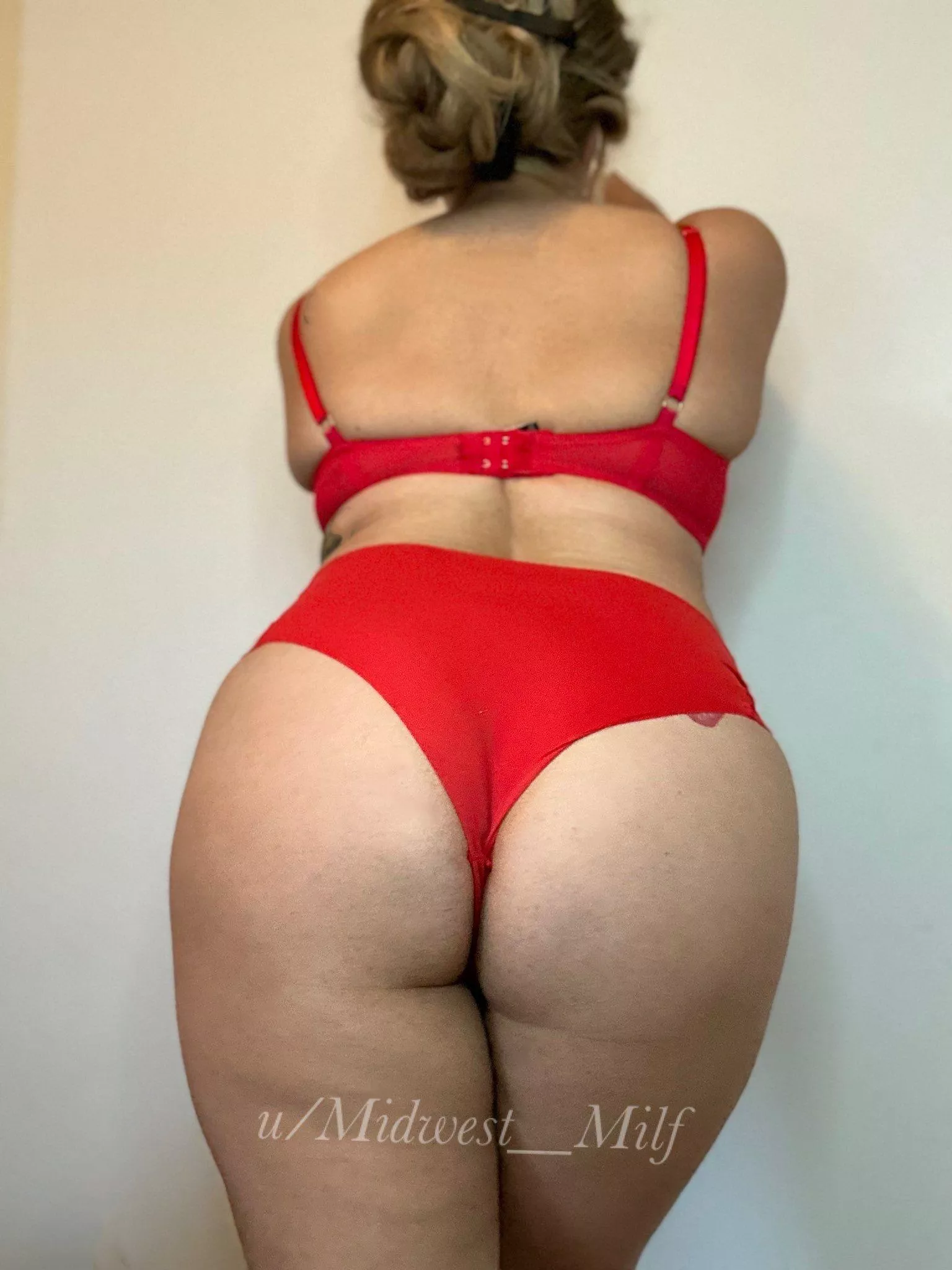 Who doesn't enjoy a classic pair of red panties?❤️[selling] [USA] posted by midwest__milf