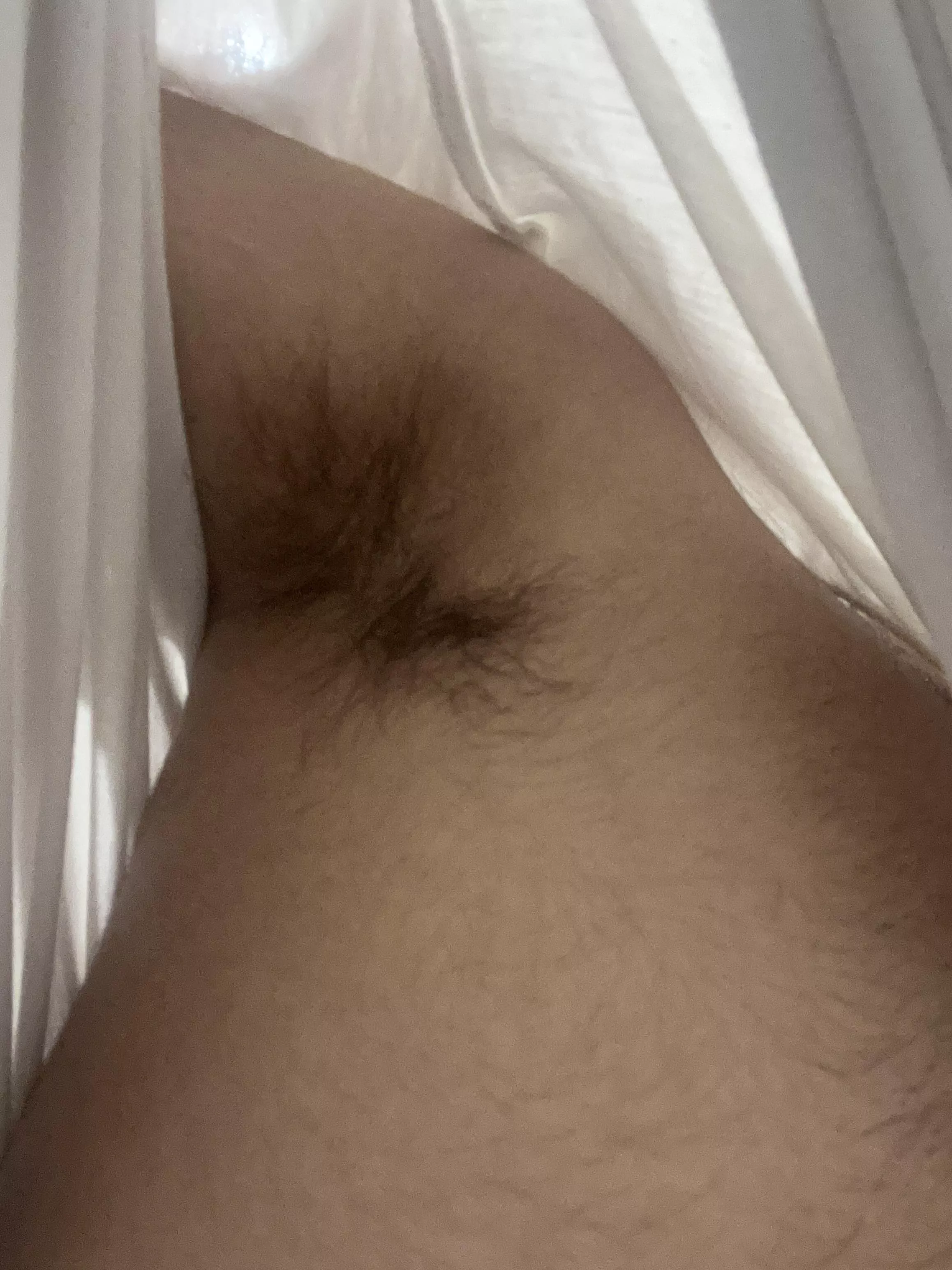 Are these Arab pits hot enough to get someone to submit and serve me😈👑 posted by king_stephlucas