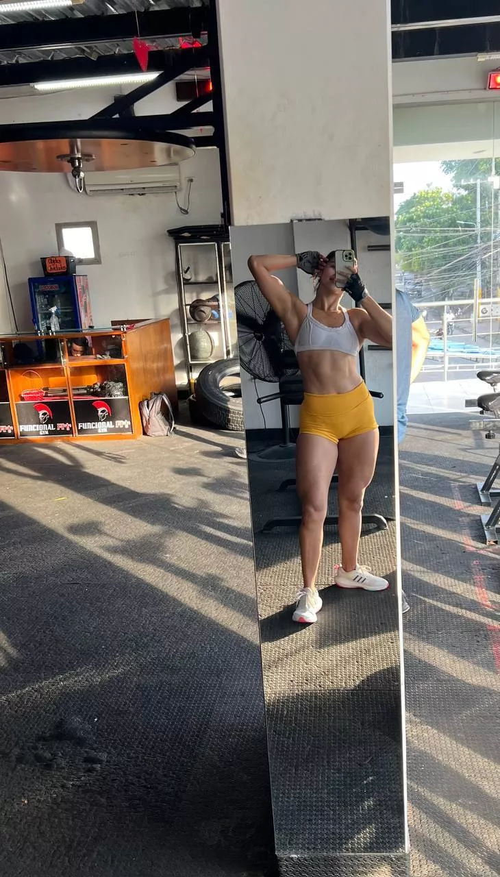 Are you drawn to girls who embrace their thick thighs? posted by cheeksyads