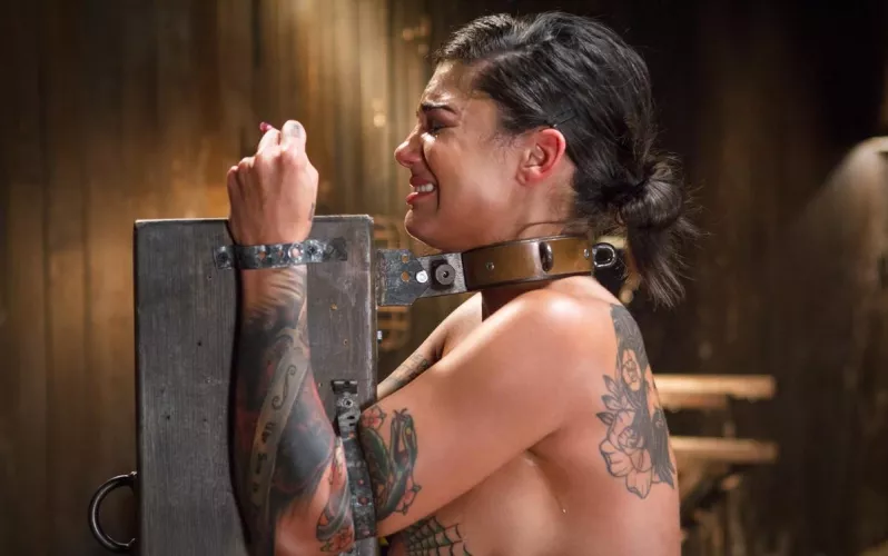 Bonnie Rotten Collared to the Whipping Post by jgoja