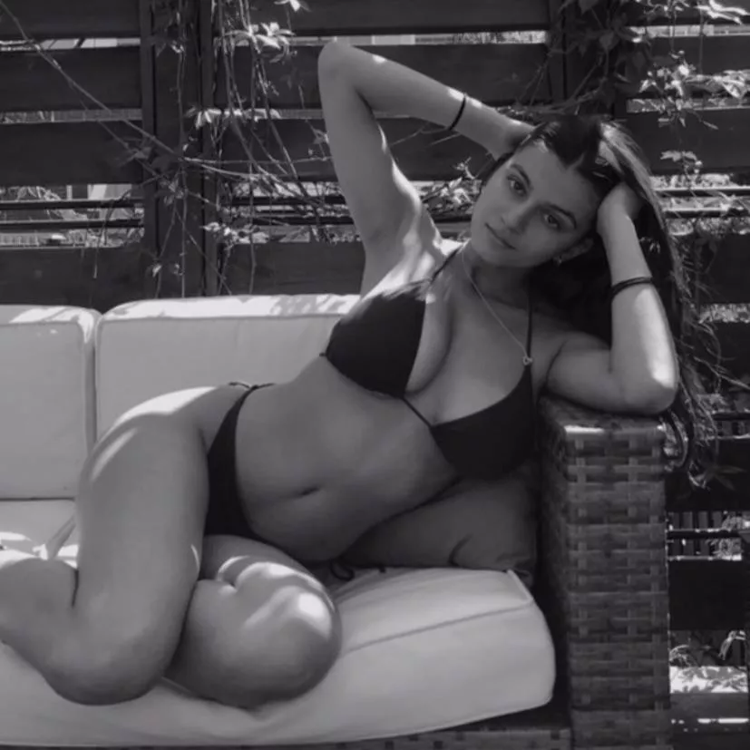 B&W posted by No_Combination5779