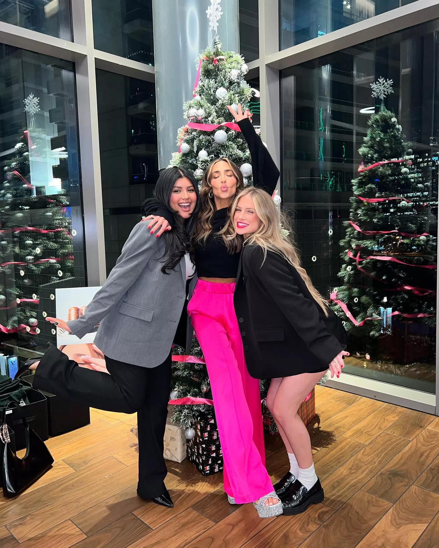 Christmas Besties posted by PolishedGold