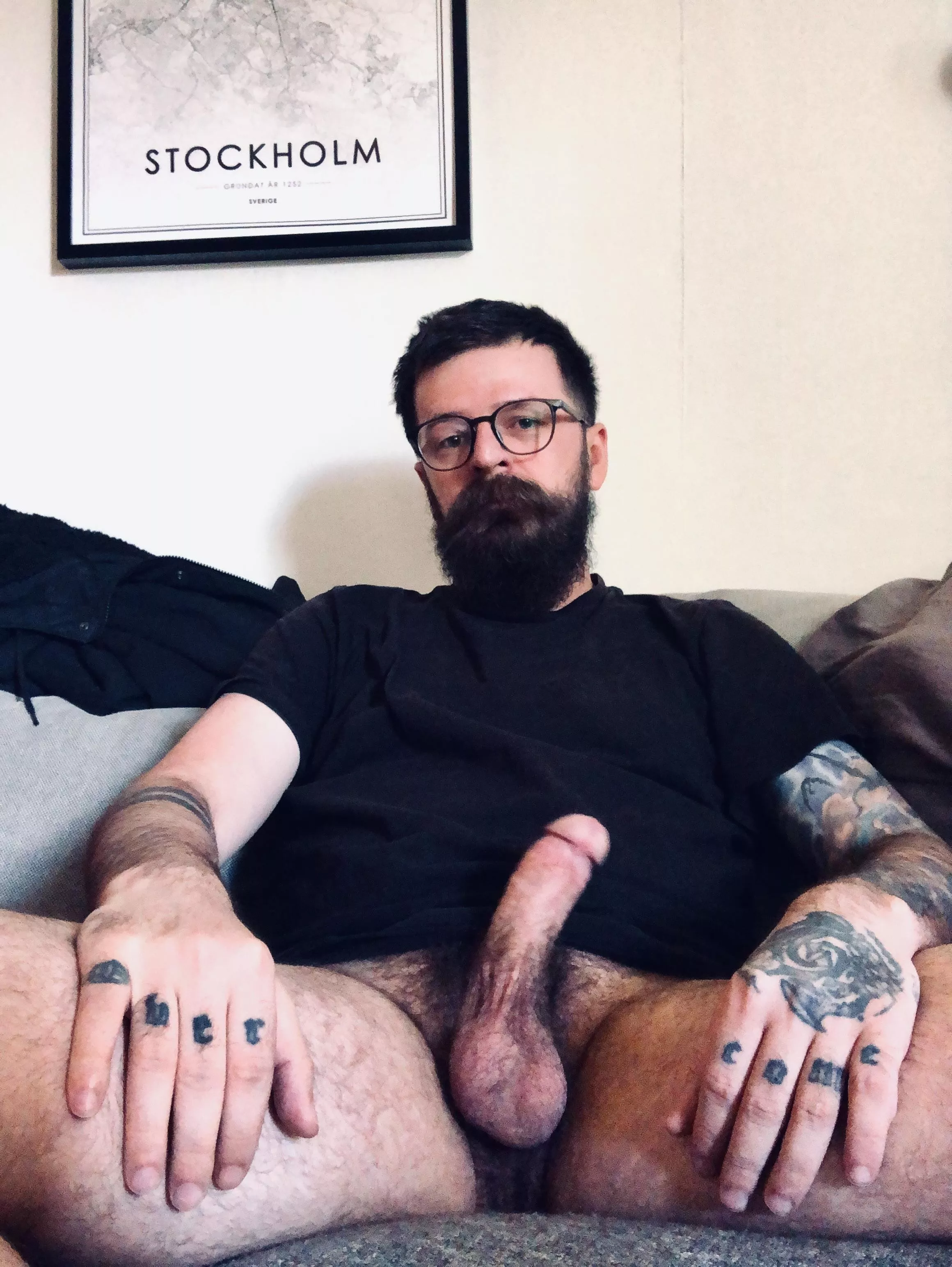 Daddy needs a good boy to relief him posted by lockedguys