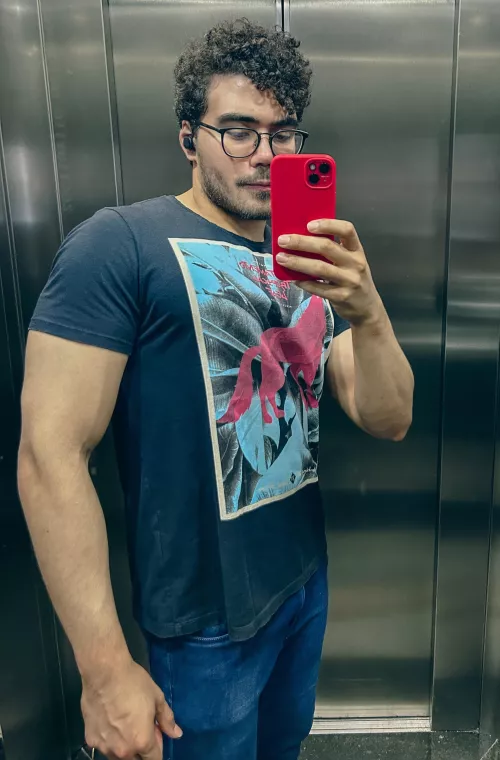 Do I look approachable ? Some say I don’t :( by Captainbeyond44