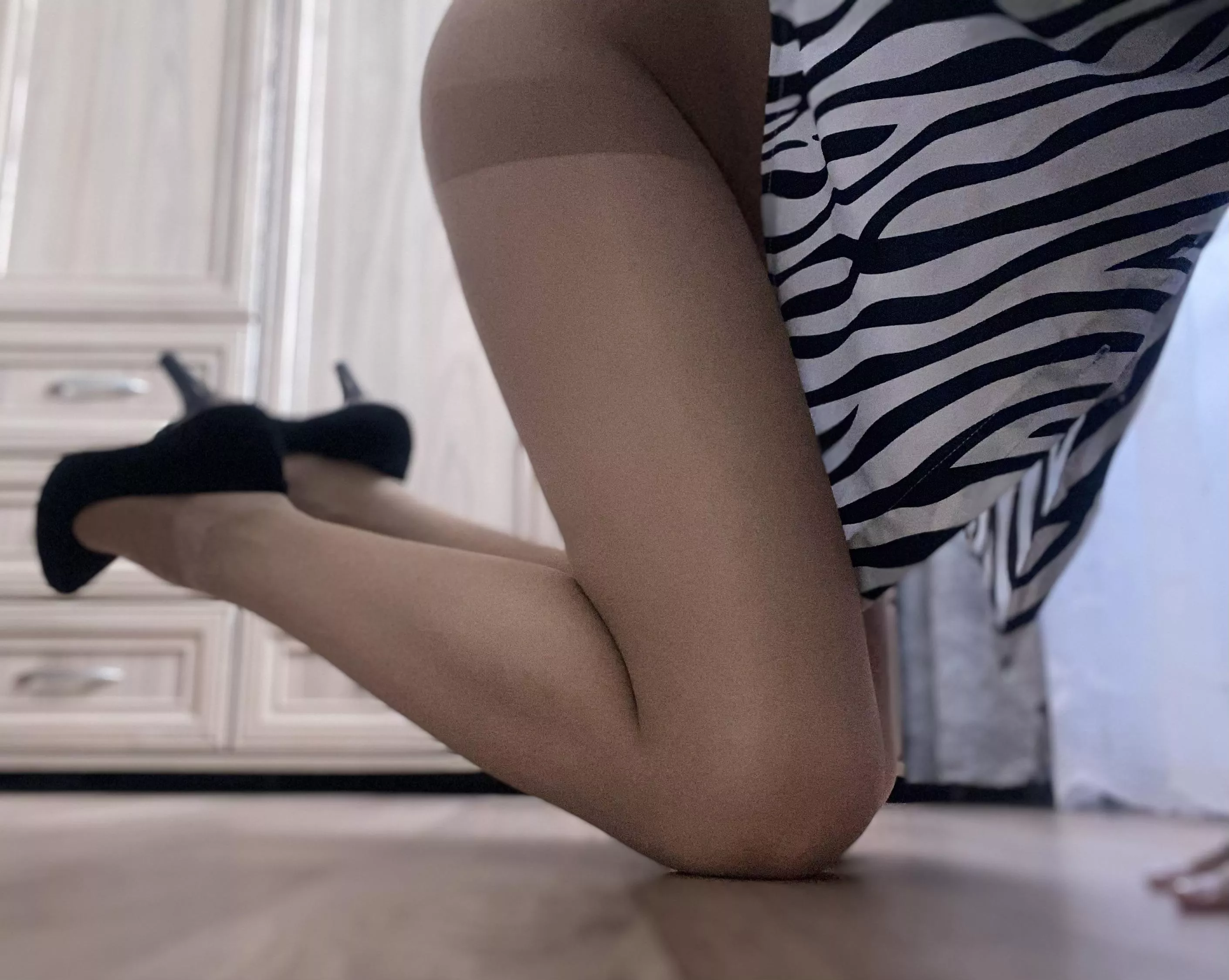 Do you wanna your colleague wear this outfit ? posted by jesslovegood13