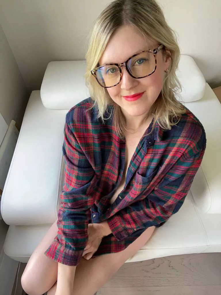 Every Canadian girl needs some flannel posted by Liz_XO_