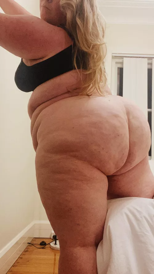 Get out of bed? Or get back into it with you? by bbwamazon