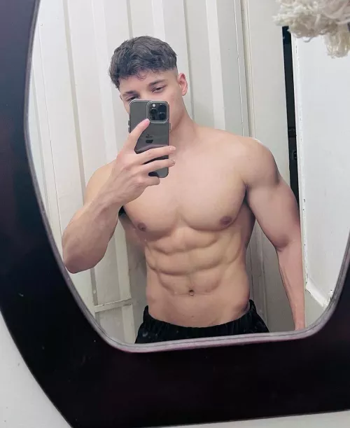 good night friends🏳️‍🌈 by CarefulSite9919