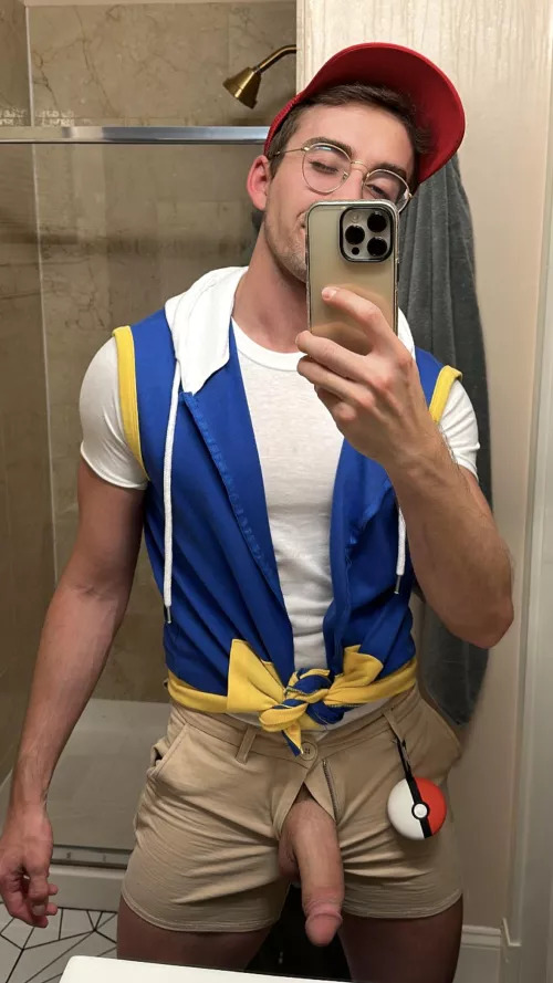 Happy almost Halloween. 👻 what do you think of my quick costume? by chicagoboygonewild