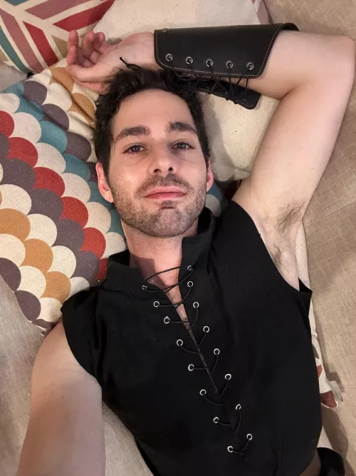 Help me solve this debate. What am I for Halloween? by gret08