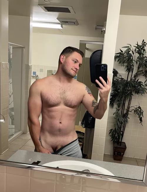 Hit legs this morning but the full body pump is real [m]30 by justenoughcock