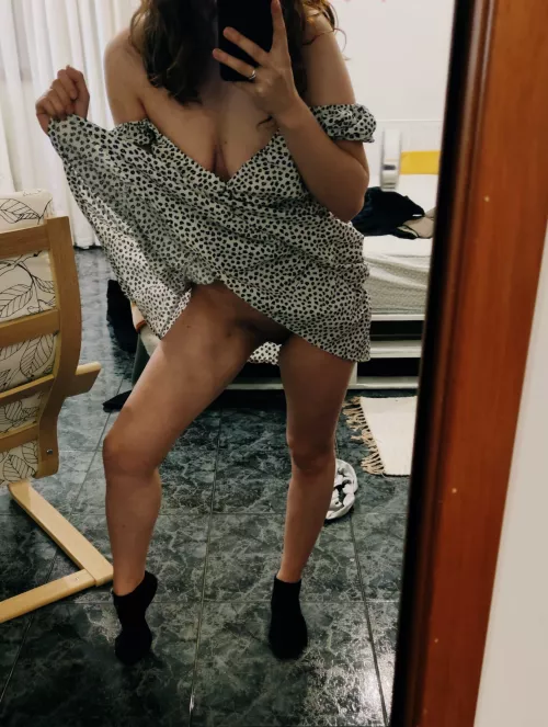 Hubby doesn't mind I don't wear any underwear by facelesswifey