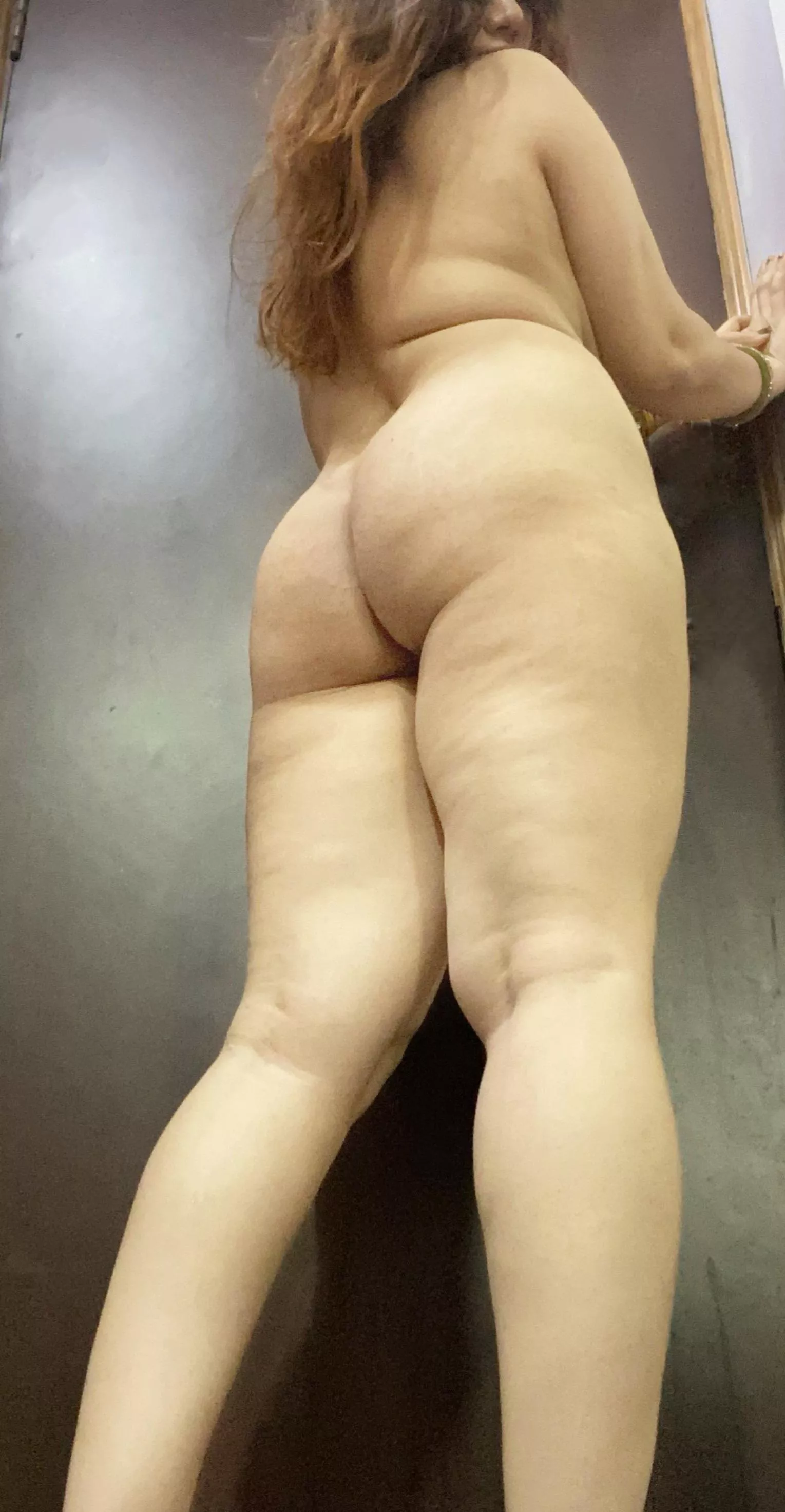 I have plenty of curves to keep you occupied ;) posted by sparklingshanaya