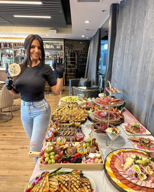 Making me hungry by TheBookOfBoobaFett