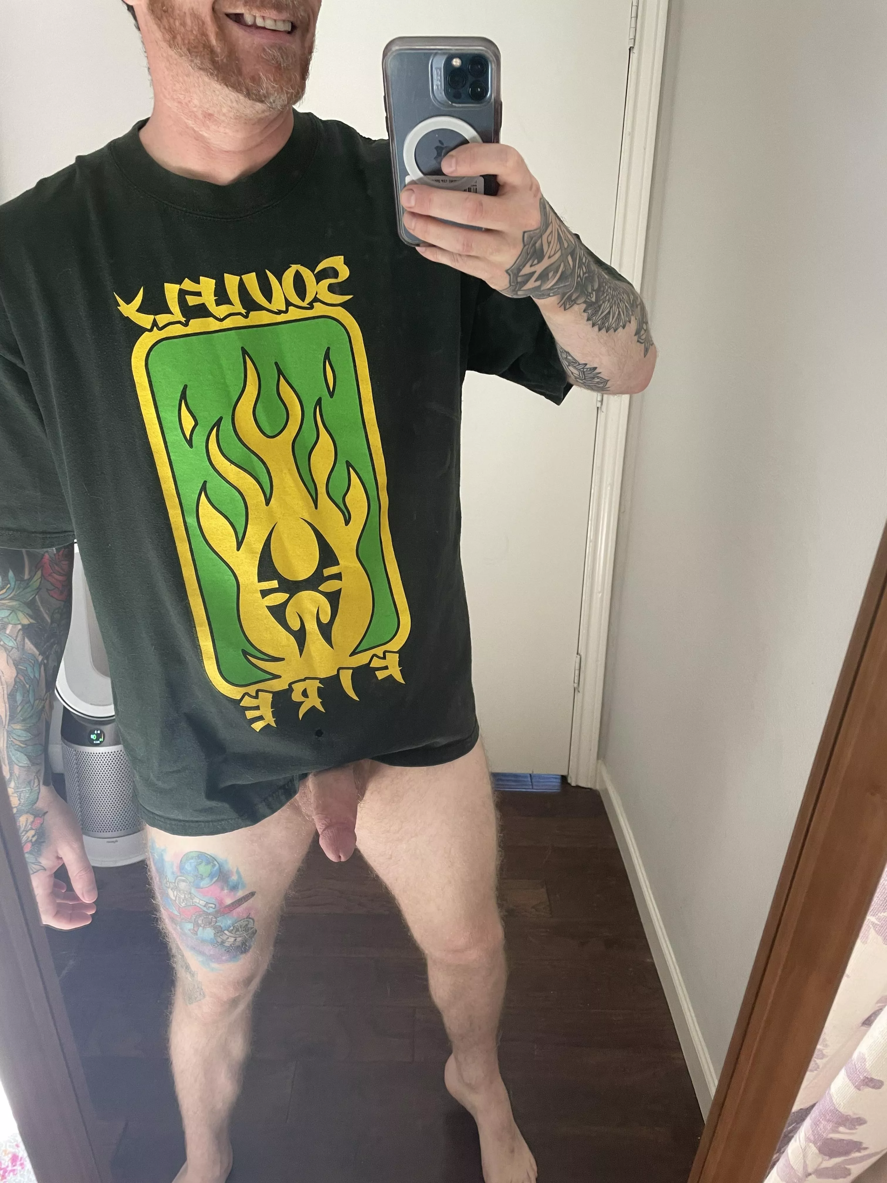 Monday is a no pants kind of day posted by dblljackncoke