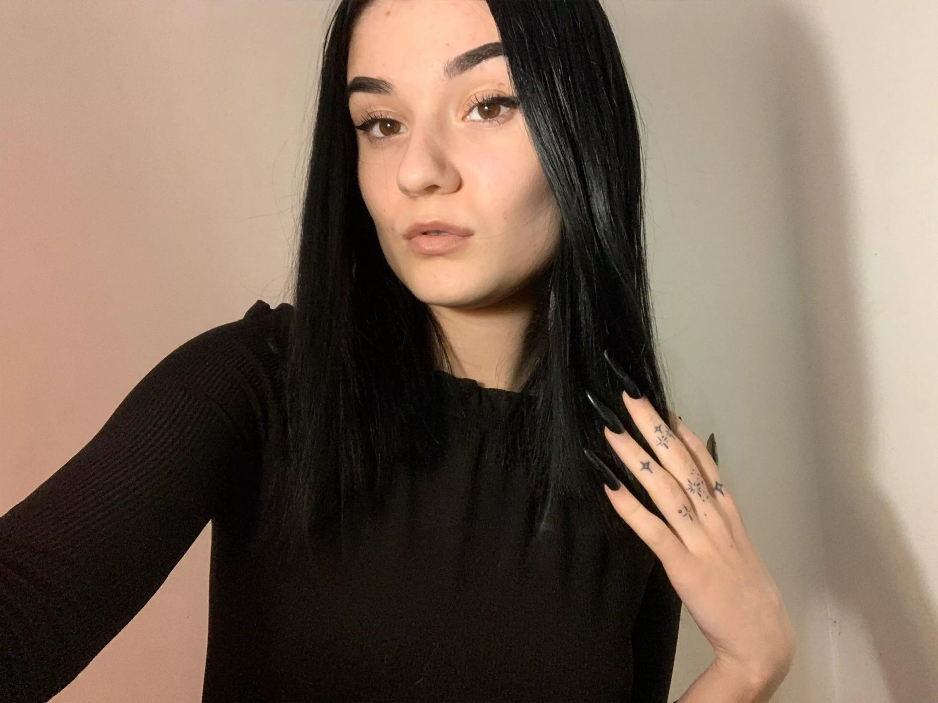 Natural look😍 posted by Angelic_Seductress9