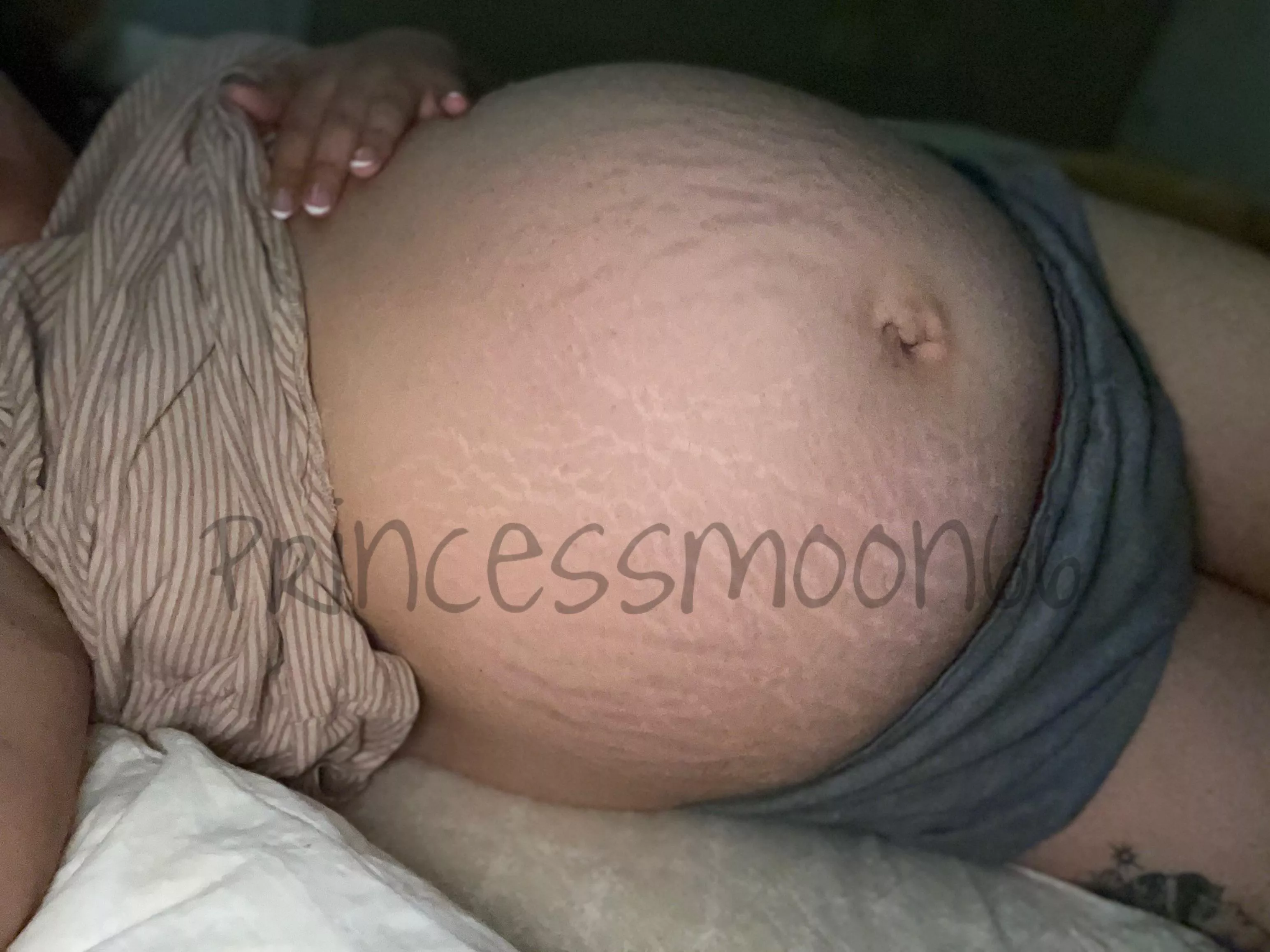 Pregnant af 😭😭 posted by Milkymooon66