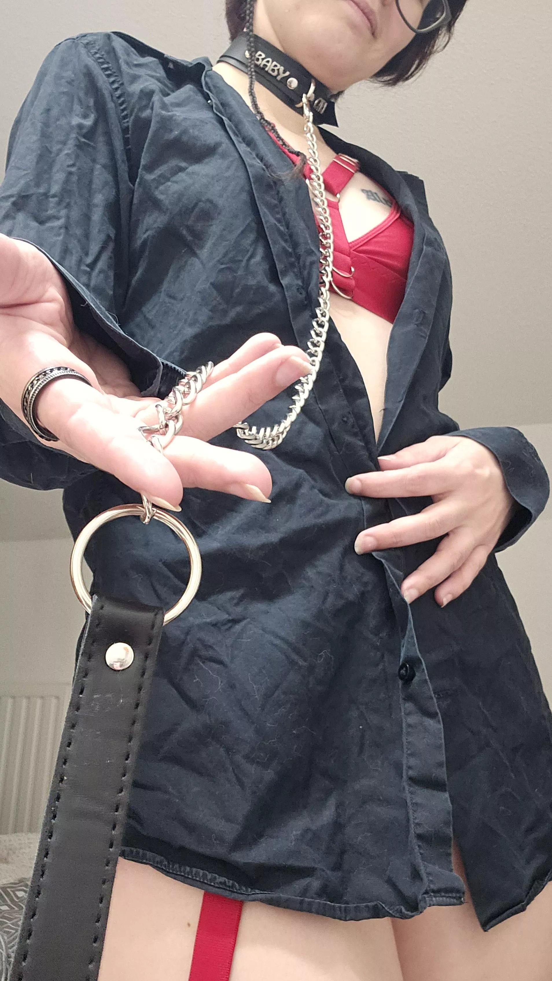 take my leash and see what I'm hiding posted by troulania