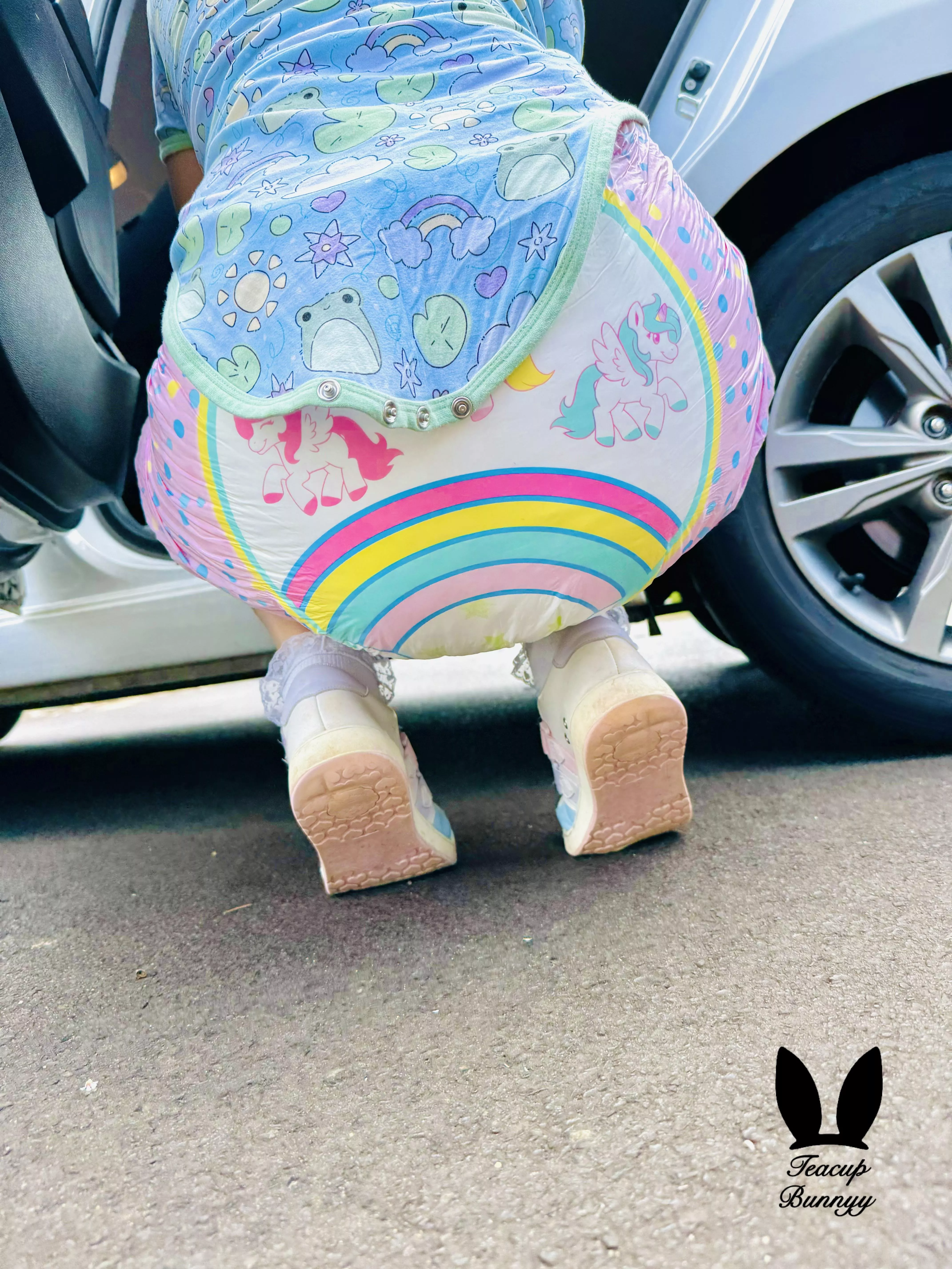 When baby’s gotta go, baby’s gotta go 🫣 posted by teacupbunnyy